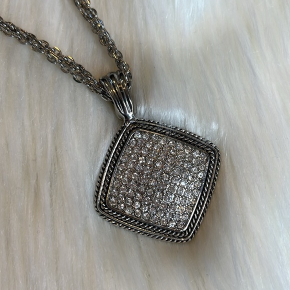 Dual sided statement necklace - Picture 5 of 9